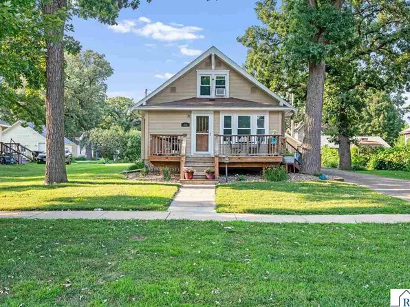 312 W 2nd St, Blue Earth, MN 56013
