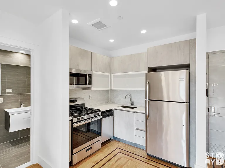 735 Greene Ave #4A — Photo 6