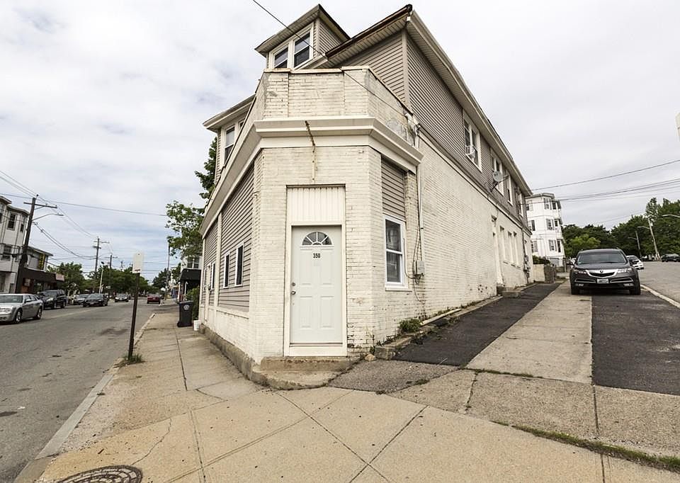 1st image of 350 Dyer Ave