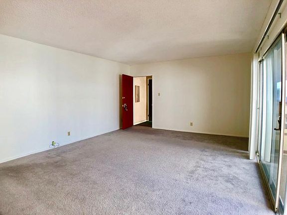 3rd image of 912 W Beach Ave APT 8