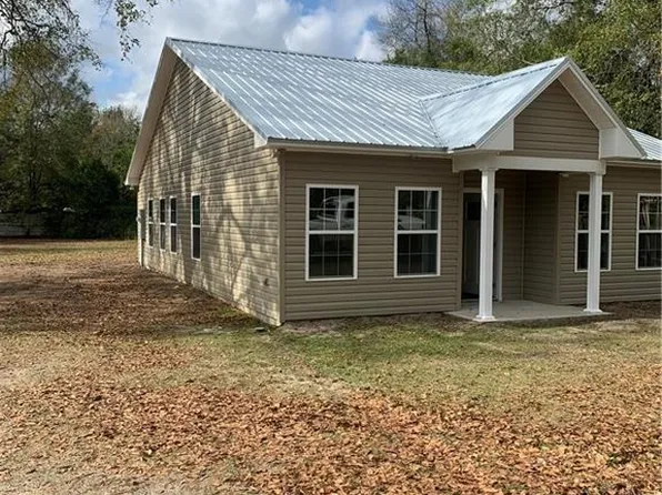 267 Saunders St SW, Pelham, GA 31779