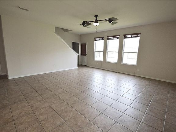 5th image of 2707 Oak Ridge Park Dr