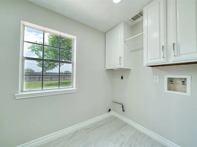 619 Green Belt Dr — Photo 14