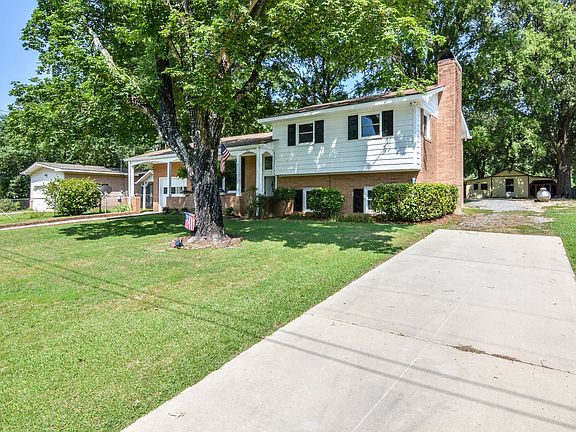 2nd image of 206 S Rogers Dr