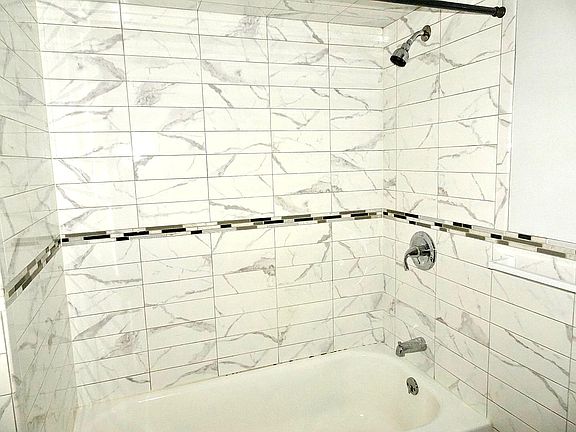 5th image of 37 E 51st St #S2