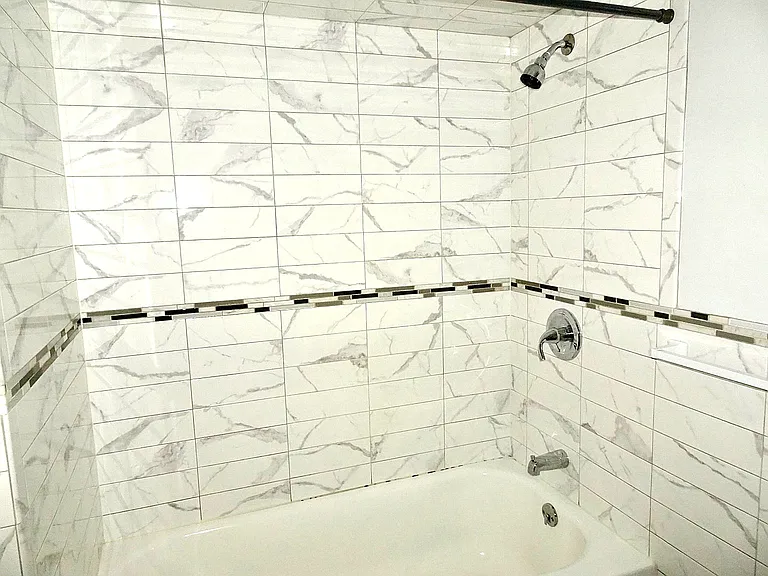 37 E 51st St #1S — Photo 5