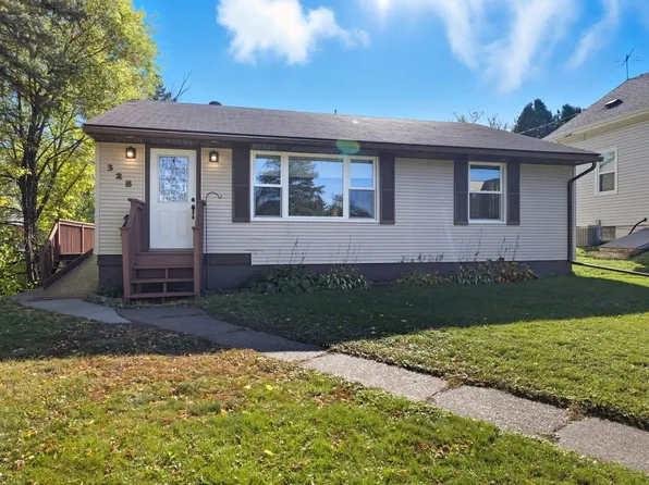 328 Walnut Ave, Carlton, MN 55718