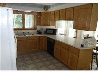 96 Central St, Hallowell, ME 04347