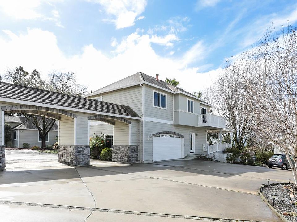 1st image of 2100 Vincent Dr