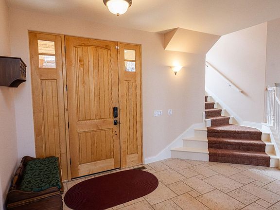 5th image of 124 Deer Valley Ln