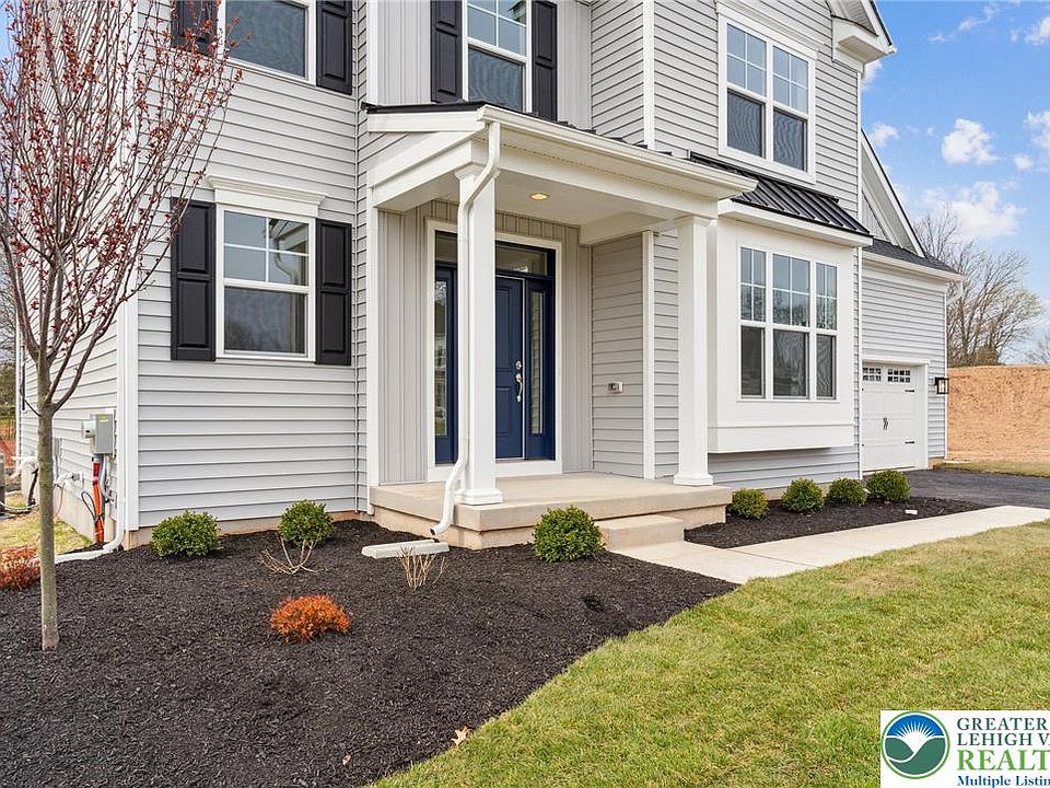 1st image of 120 Ashford Dr