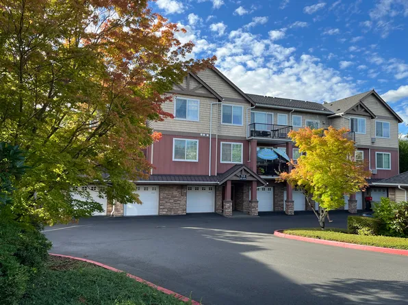715 NW Falling Waters Ln Unit 104, Portland, OR 97229