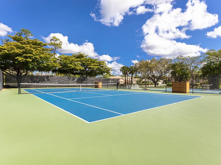 Palm Court at Wellington Apartments — Photo 17