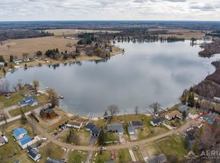 3062 W Lakeside Dr, West Branch, MI 48661