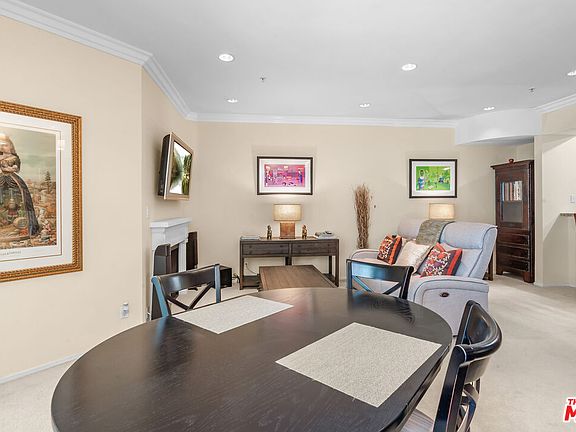 2nd image of 620 S Gramercy Pl APT 222