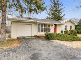 1751 Killarney Ln, Northbrook, IL