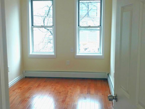 2nd image of 3024 37th St