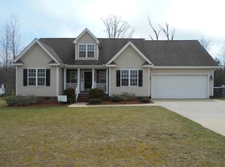 221 Sedgefield Dr, Rocky Mount, NC 27804