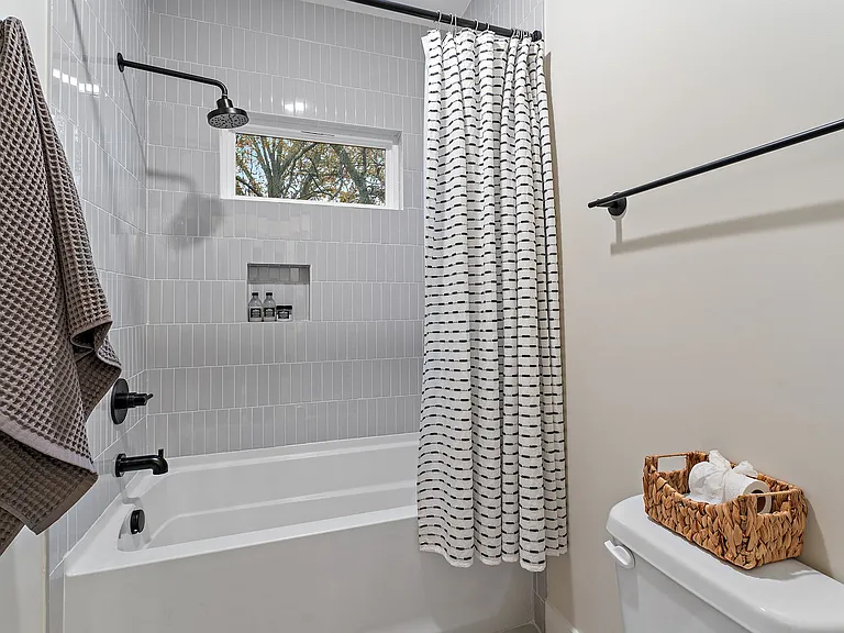 6462 Thunderbird Dr — Photo 25