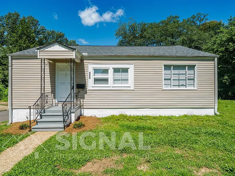 300 Norwood Ave — Photo 1