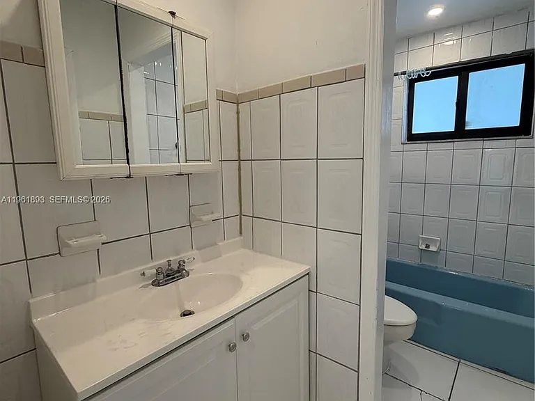 17150 NE 23rd Ave #10 — Photo 9