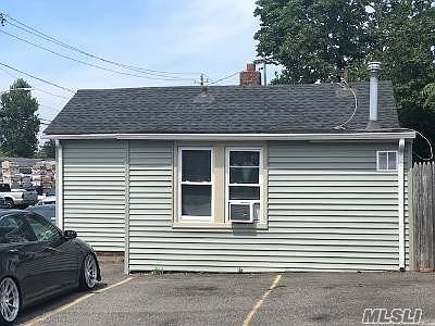 2nd image of 752 Foxhurst Rd