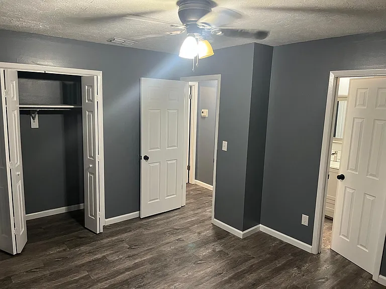 1417 Kraft Ave — Photo 28