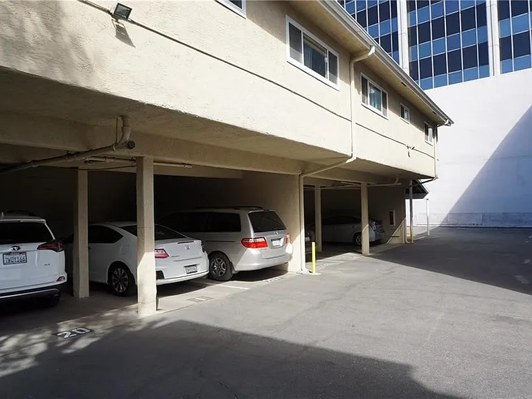 4610 Densmore Ave #20 — Photo 57
