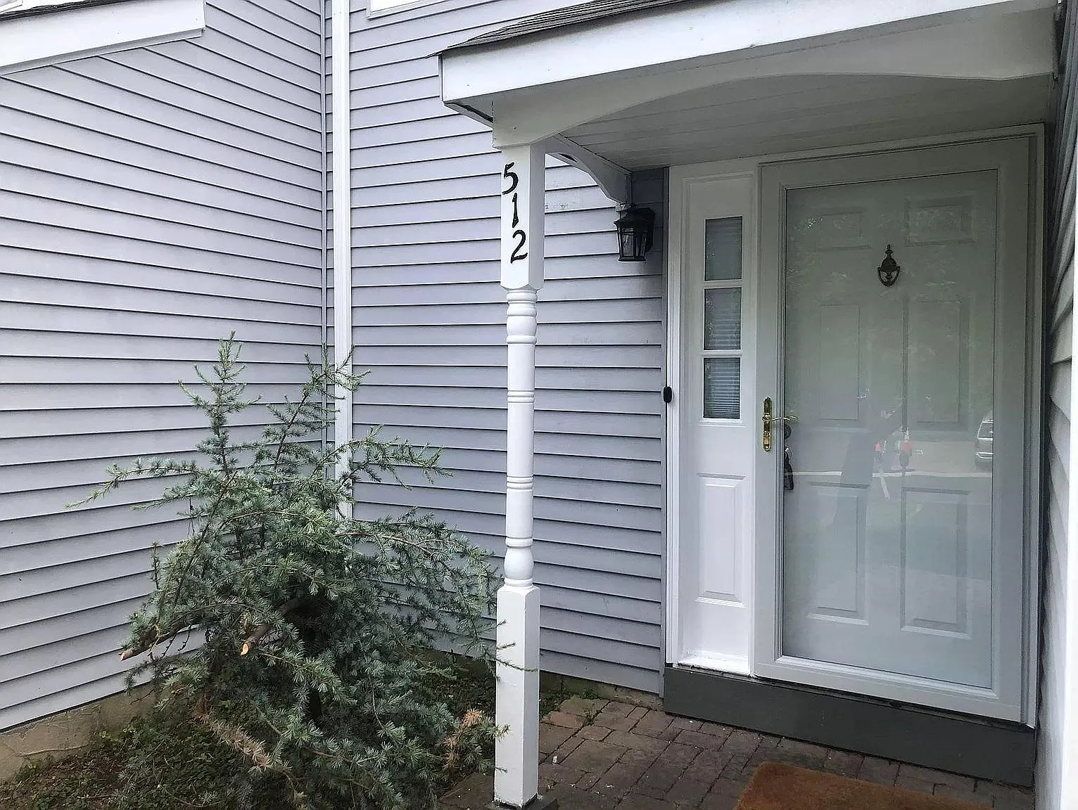 3 bed, 2.5 bath, 2200 sqft, $3,100 — Photo 2