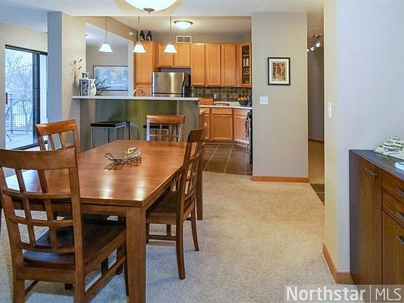 3rd image of 2565 Franklin Ave APT 307
