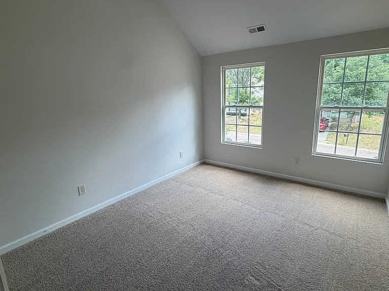 917 Roxy St — Photo 12