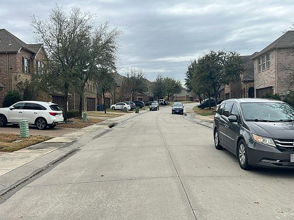 5th image of 513 Eastland Dr