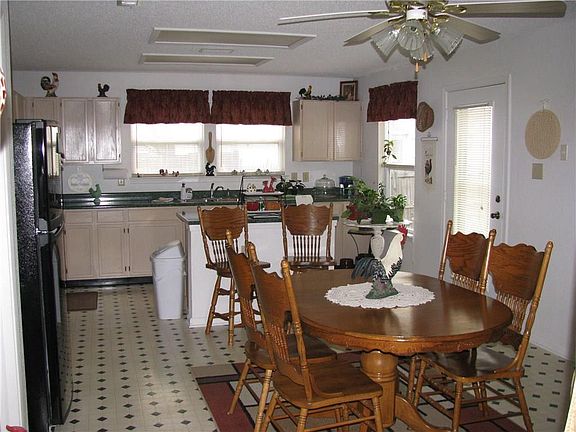 3rd image of 2334 Westmere Dr