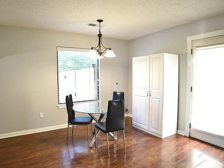 925 Greenview Rd — Photo 12