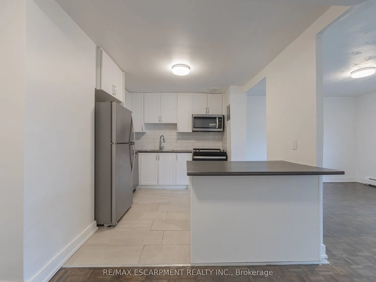 1 bed, $1,649 — Photo 2