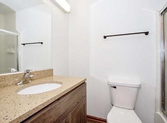 5th image of 1683 Liberty St #24-2