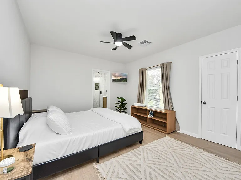 2811 Winbern St — Photo 31