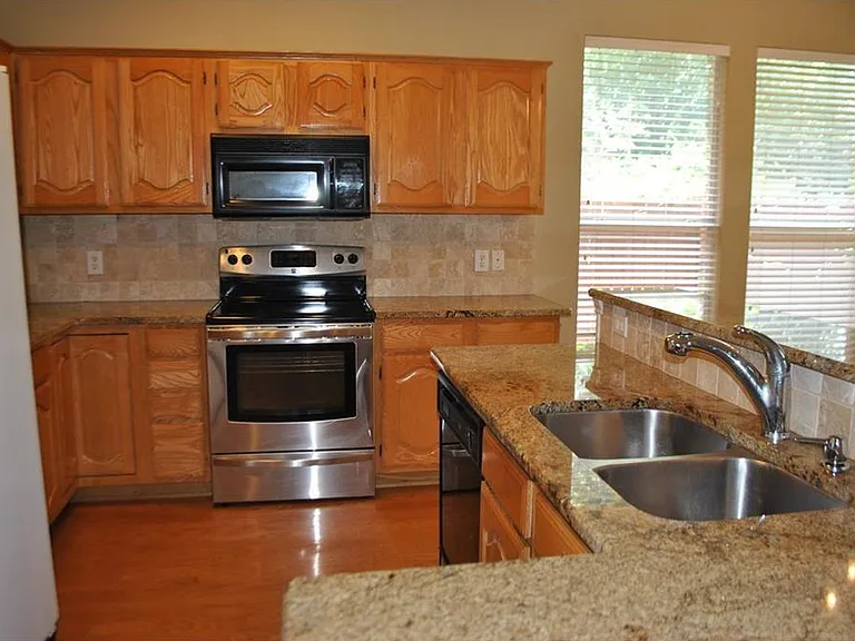 629 Bella Vista Dr — Photo 13