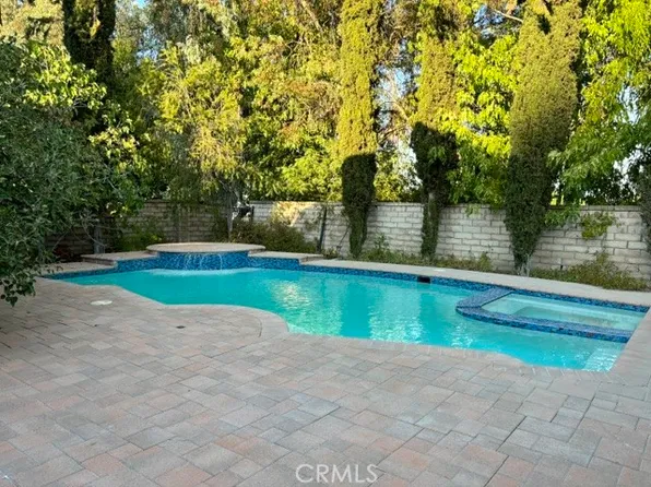 6770 Corie Ln, West Hills, CA 91307