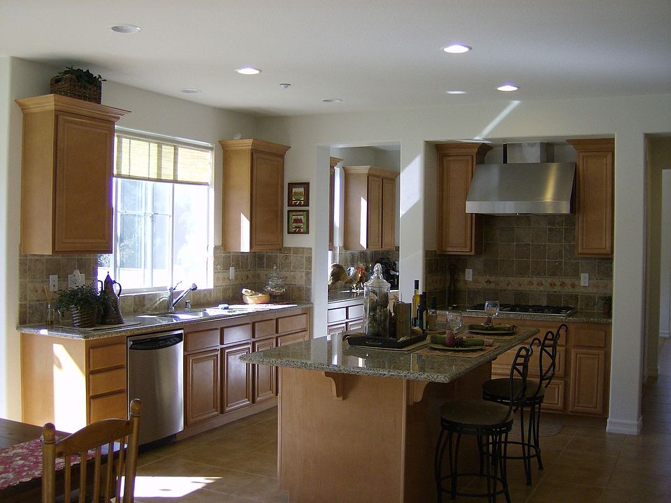 Fully loaded kitchen