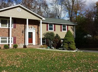 5 Willor Dr, Andover, NJ 07821