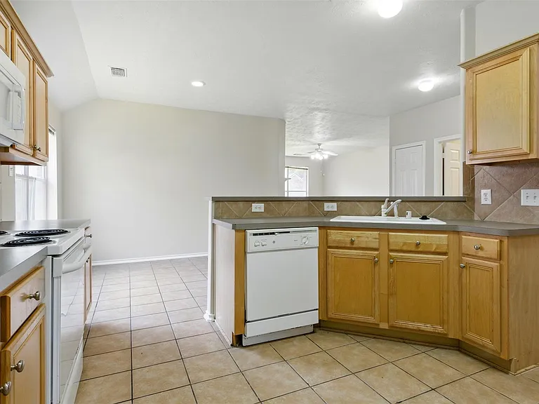 4827 Claymill Ct — Photo 9