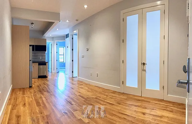 Rented by Zjama Realty Corp | media 20