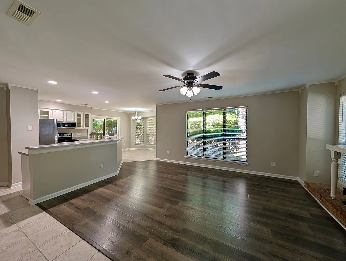 Updated 2-Bedroom Condo in a Prime Cary Location — Photo 3