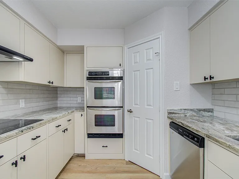 7026 Hidden Arbor Ln — Photo 11
