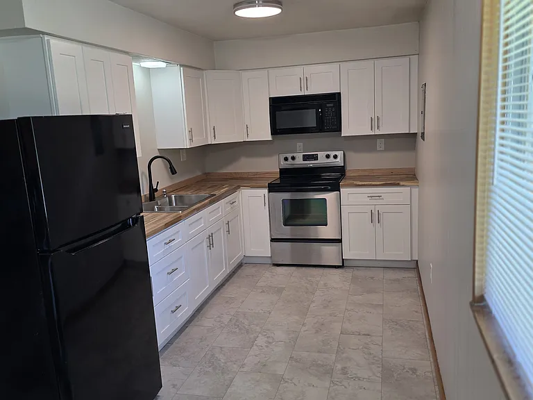 101 S Church St #3 — Photo 6