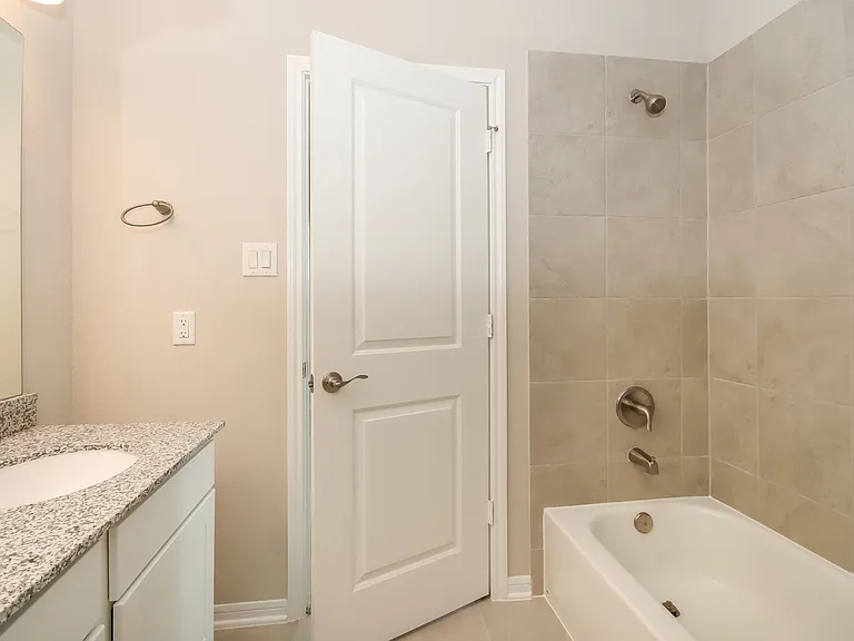 Lakeside Conroe — Photo 24