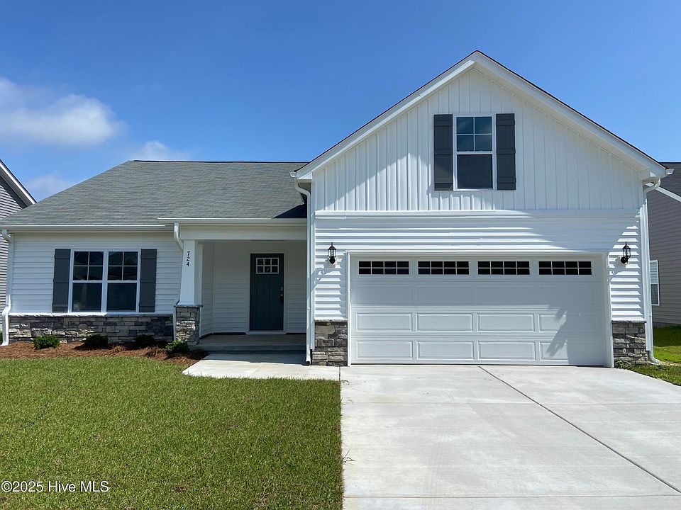 1st image of 724 Oleander Drive