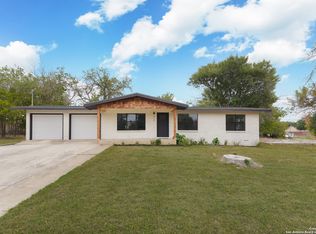 920 W Merriweather St, New Braunfels, TX 78130