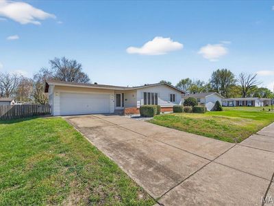 2250 Loveland Dr, Florissant, MO, 63031
